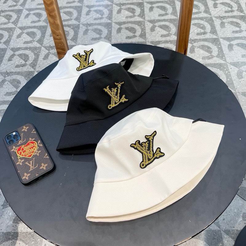 LV hat 020805